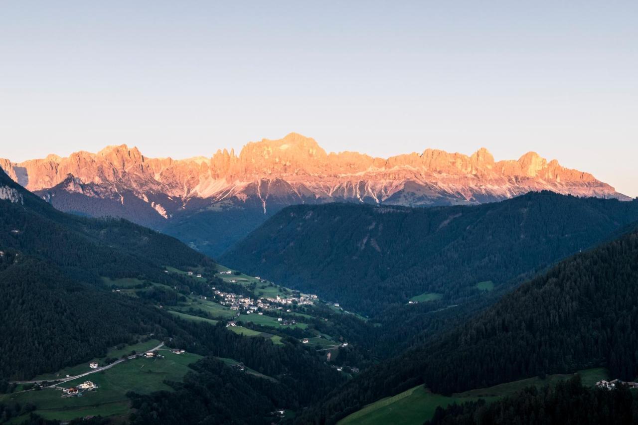 Costalungahouse Trekkingbikeski Selfcheck-In Apartment Carezza al Lago Luaran gambar